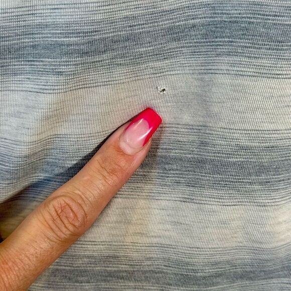 Lululemon Find Your Zen Short Sleeve Capilano Striped Tee Shirt Women's Size 6 - Picture 4 of 10